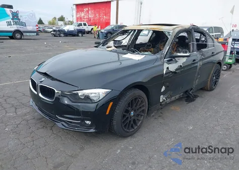 2017 BMW 330I z USA, uszkodzony, nr VIN WBA8B9C34HK885971